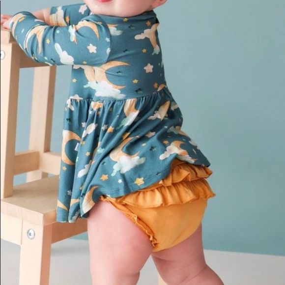 Posh Peanut Artemis Long Sleeve Peplum Ruffled Bummie Set - Picture 2 of 4